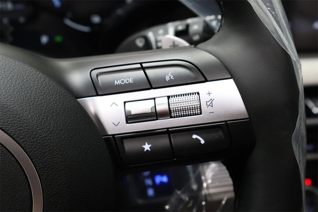 new 2025 Hyundai TUCSON Hybrid car, priced at $34,660
