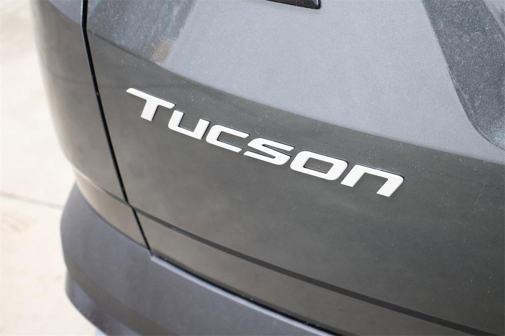 new 2025 Hyundai TUCSON Hybrid car, priced at $34,703