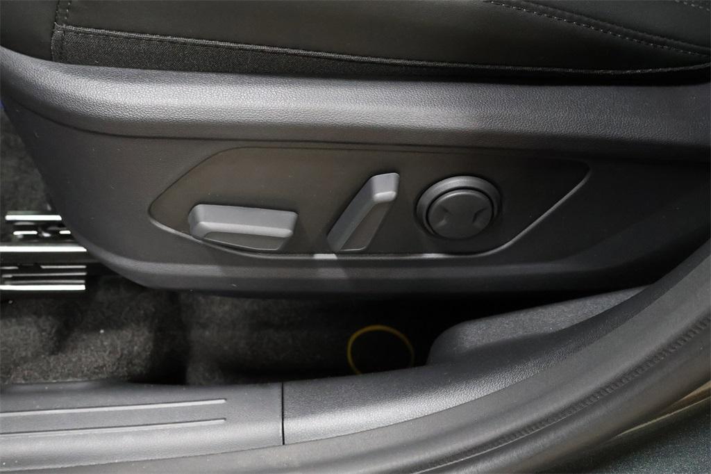 new 2025 Hyundai TUCSON Hybrid car, priced at $34,703