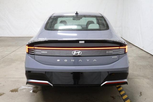 new 2025 Hyundai Sonata Hybrid car, priced at $31,399
