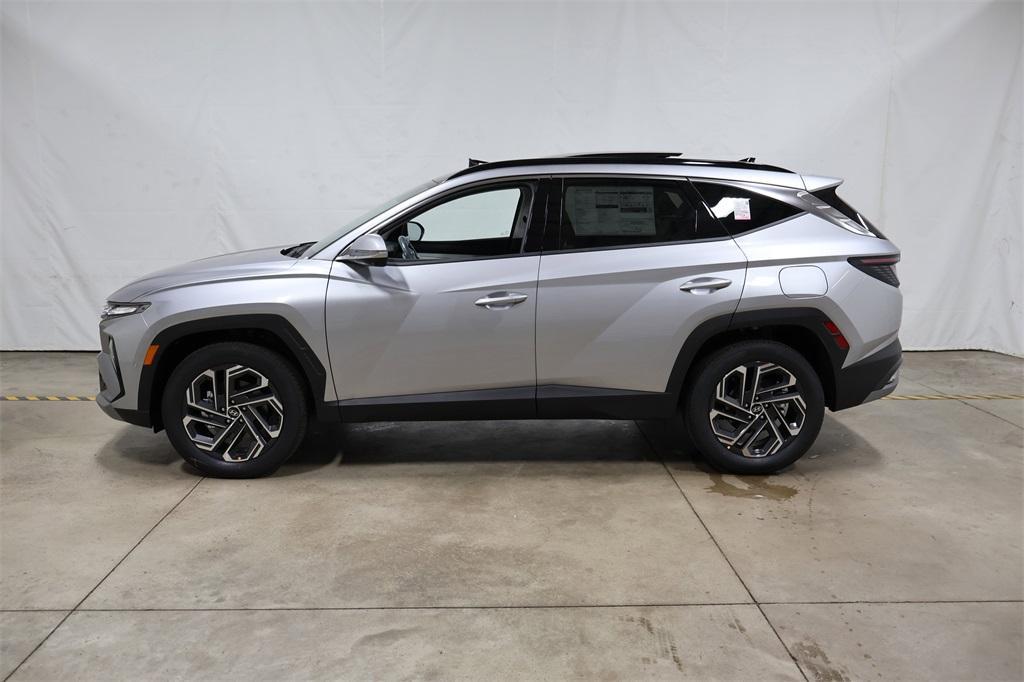 new 2025 Hyundai TUCSON Hybrid car, priced at $39,186