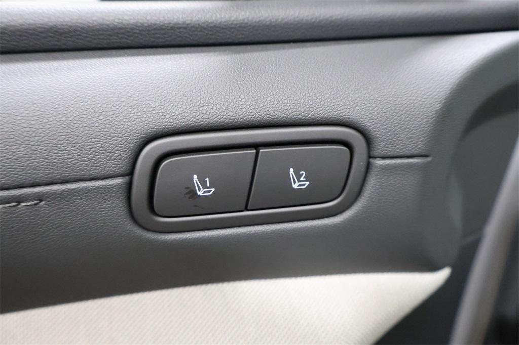 new 2025 Hyundai TUCSON Hybrid car, priced at $39,186