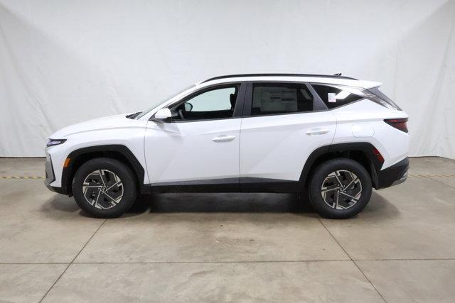 new 2025 Hyundai TUCSON Hybrid car, priced at $33,985