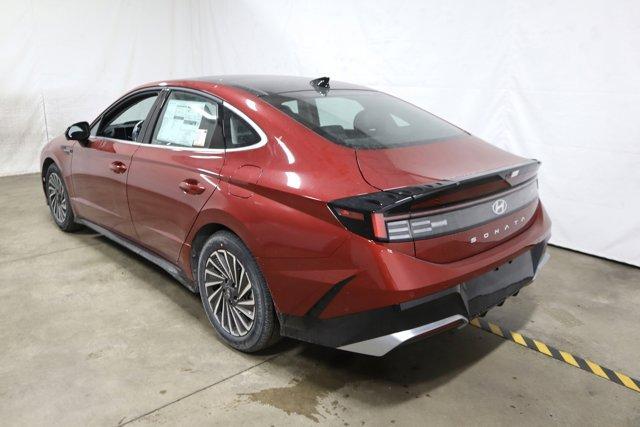 new 2025 Hyundai Sonata Hybrid car, priced at $38,184