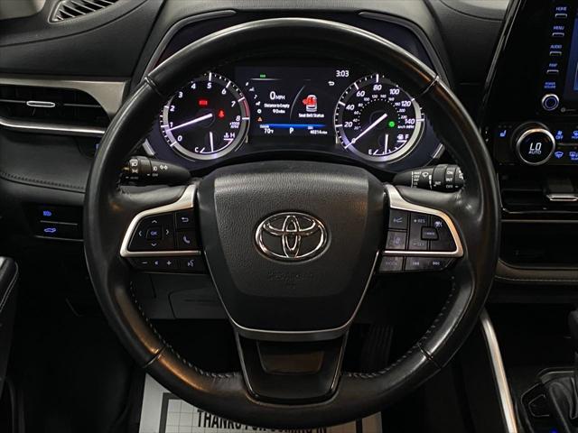 used 2022 Toyota Highlander car, priced at $38,933
