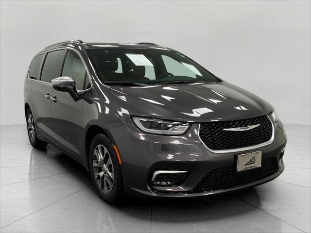 used 2022 Chrysler Pacifica car, priced at $33,491