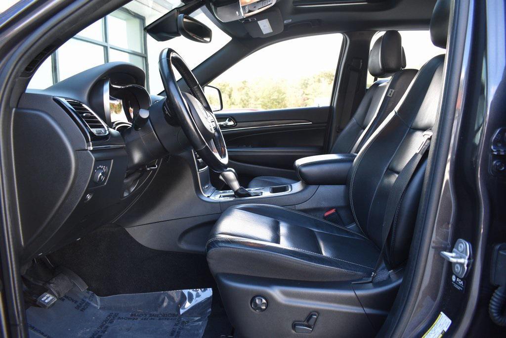 used 2021 Jeep Grand Cherokee car, priced at $23,694