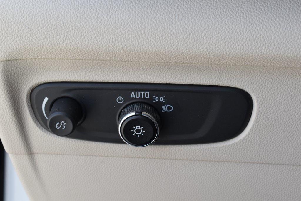used 2022 Buick Envision car, priced at $25,206