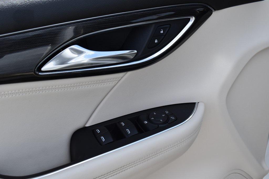 used 2022 Buick Envision car, priced at $25,206