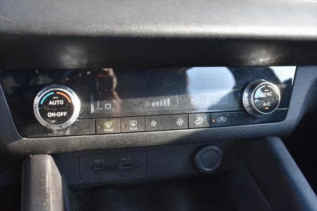 used 2024 Mitsubishi Outlander car, priced at $24,661