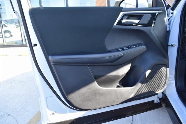 used 2024 Mitsubishi Outlander car, priced at $24,661