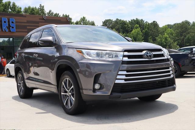 used 2018 Toyota Highlander car, priced at $23,391