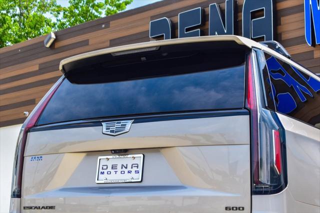 used 2022 Cadillac Escalade ESV car, priced at $61,991