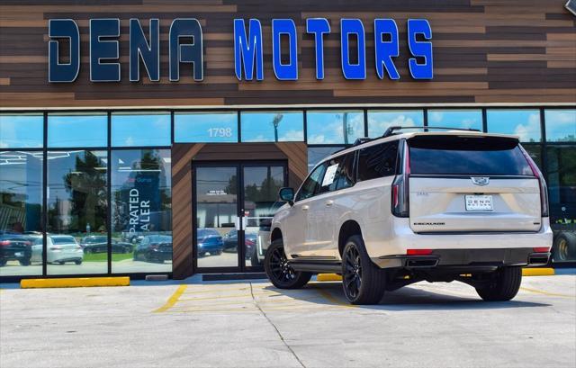 used 2022 Cadillac Escalade ESV car, priced at $61,991