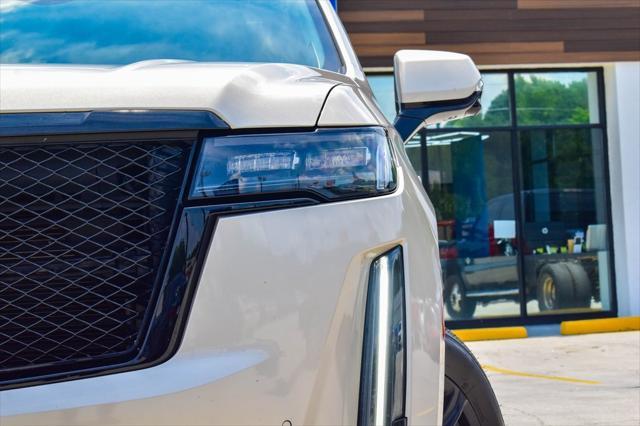 used 2022 Cadillac Escalade ESV car, priced at $61,991