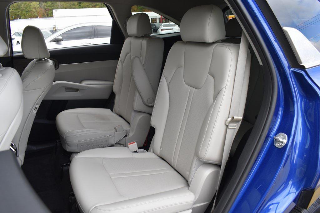 used 2021 Kia Sorento car, priced at $22,491