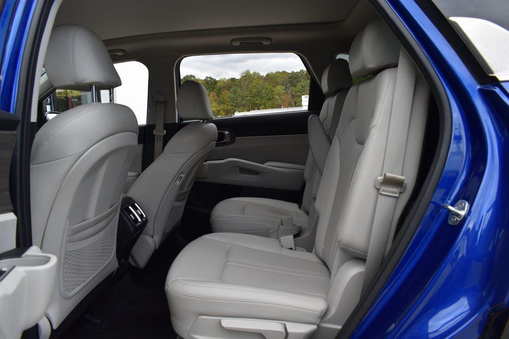 used 2021 Kia Sorento car, priced at $22,491