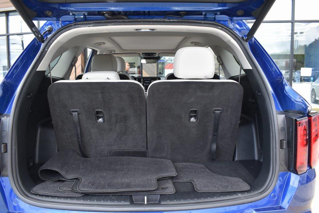 used 2021 Kia Sorento car, priced at $22,491