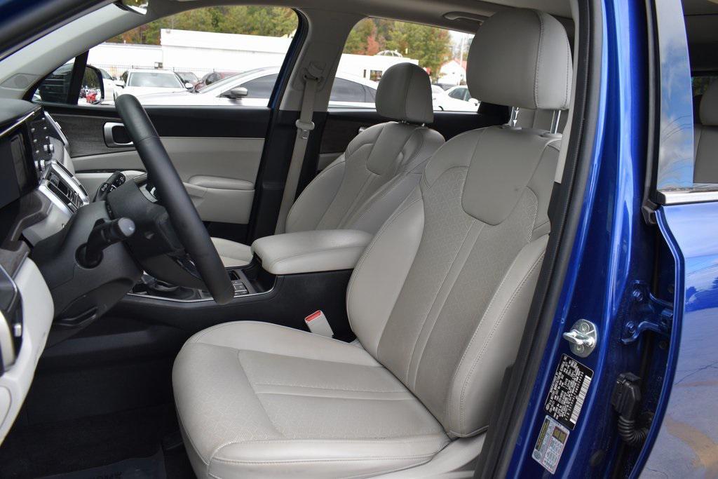 used 2021 Kia Sorento car, priced at $22,491