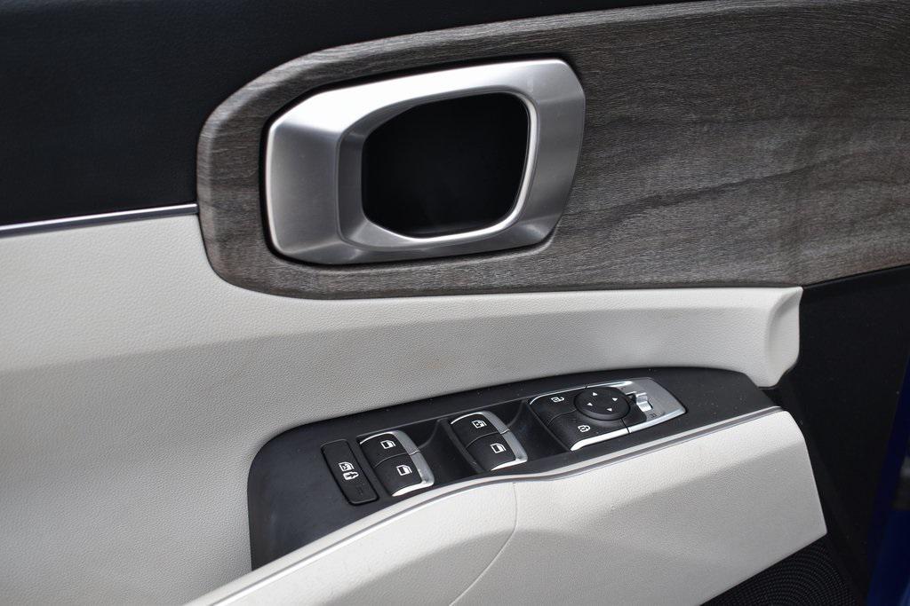 used 2021 Kia Sorento car, priced at $22,491