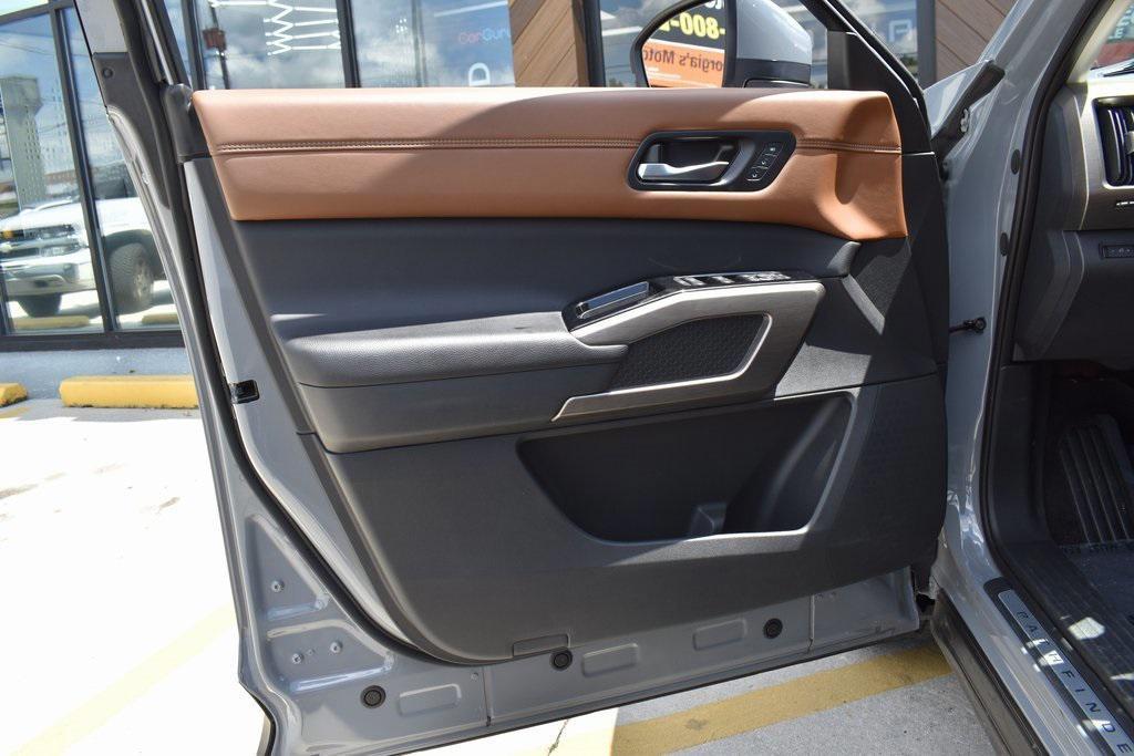 used 2023 Nissan Pathfinder car, priced at $39,900