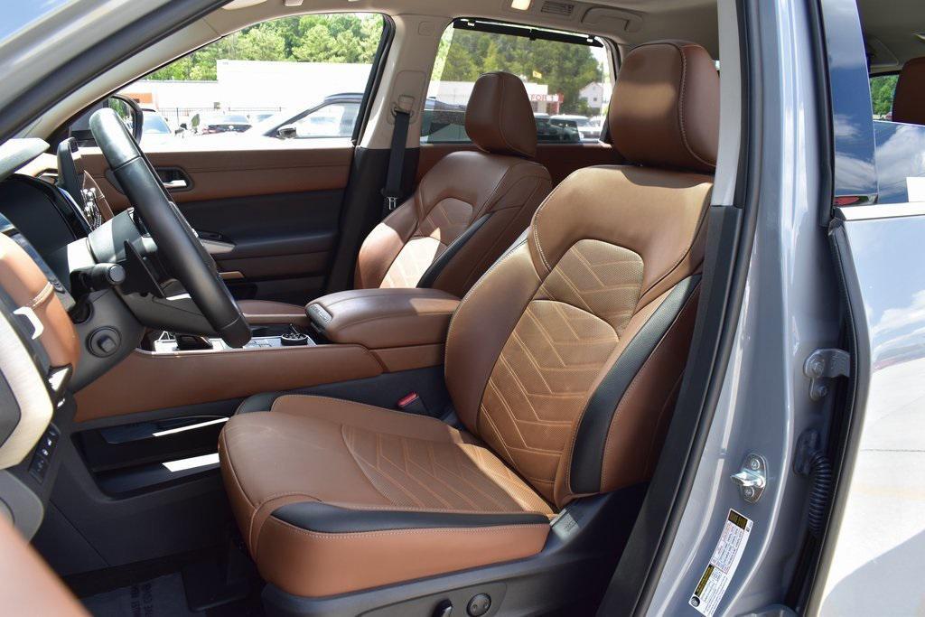 used 2023 Nissan Pathfinder car, priced at $39,900