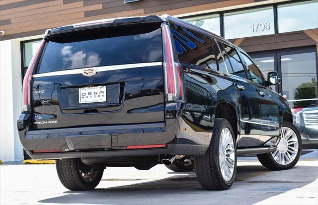 used 2019 Cadillac Escalade ESV car, priced at $31,900
