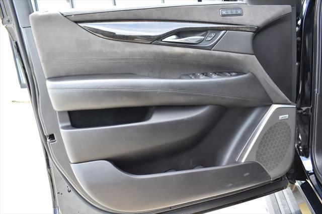 used 2019 Cadillac Escalade ESV car, priced at $31,900