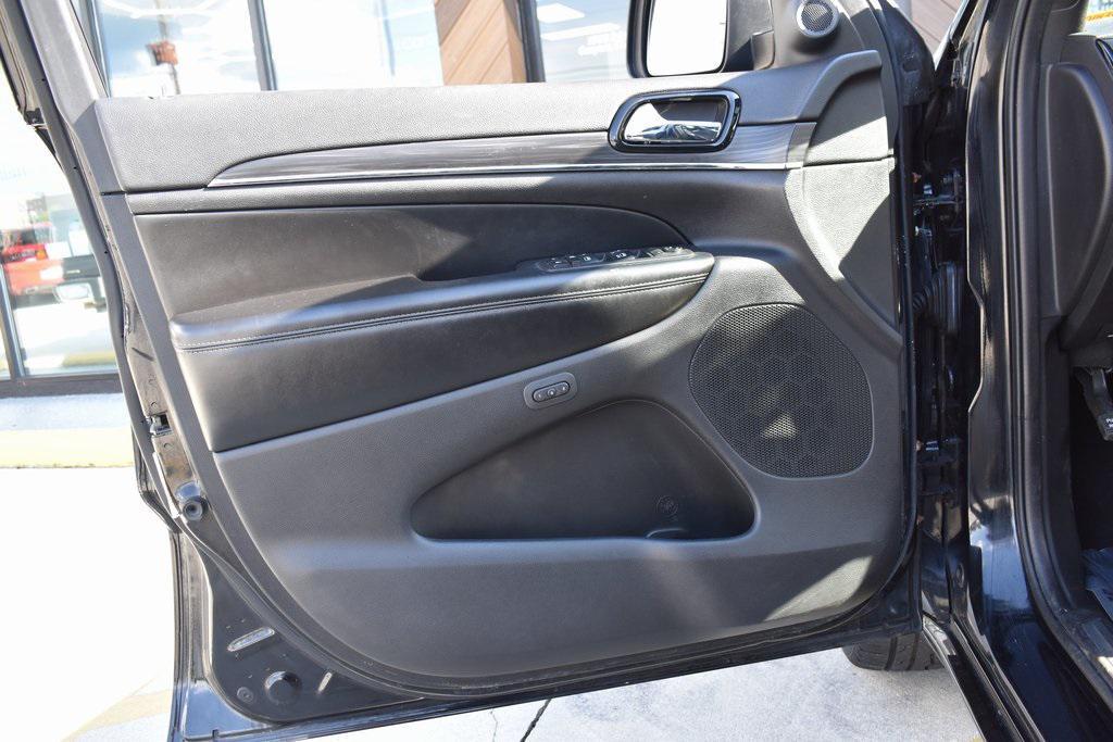 used 2021 Jeep Grand Cherokee car, priced at $24,590