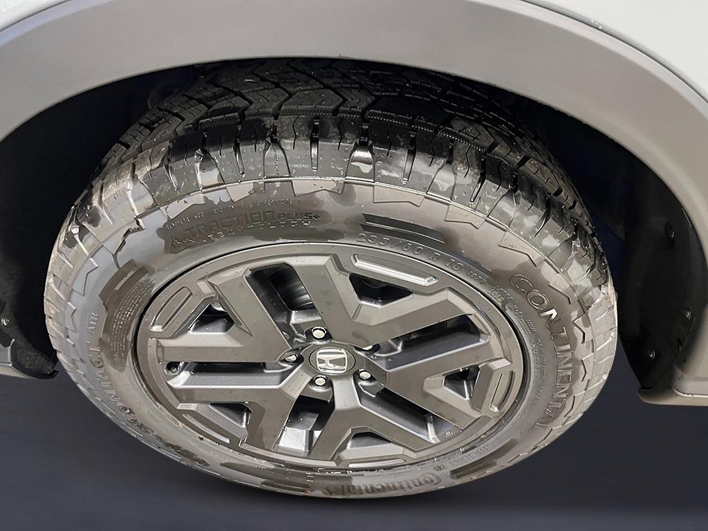 new 2026 Honda CR-V Hybrid car, priced at $39,205