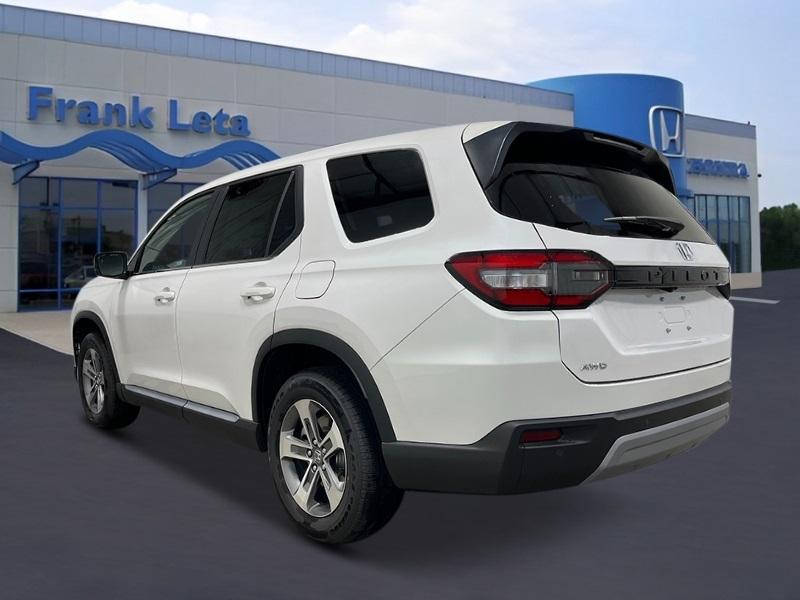 new 2025 Honda Pilot car, priced at $45,050