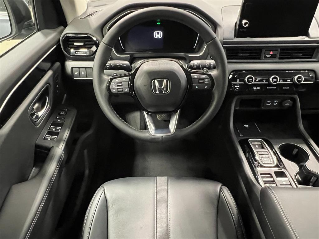 new 2025 Honda Pilot car, priced at $45,050