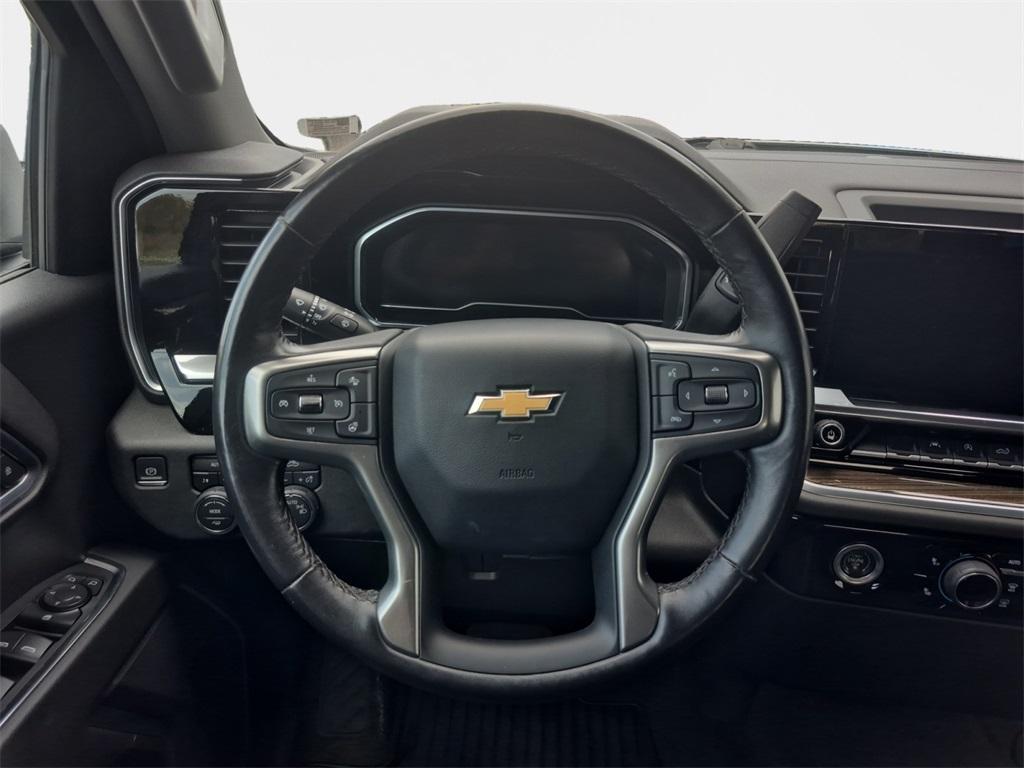 used 2022 Chevrolet Silverado 1500 car, priced at $32,998