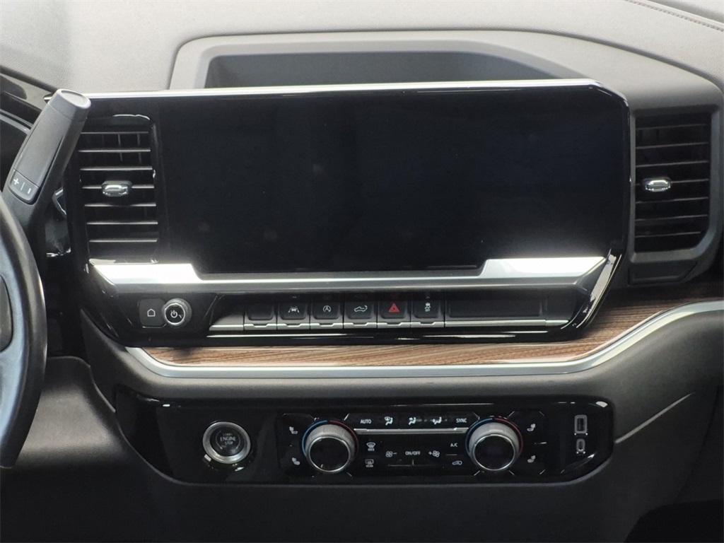 used 2022 Chevrolet Silverado 1500 car, priced at $32,998