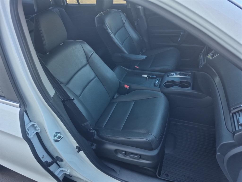 used 2021 Honda Pilot car, priced at $28,261