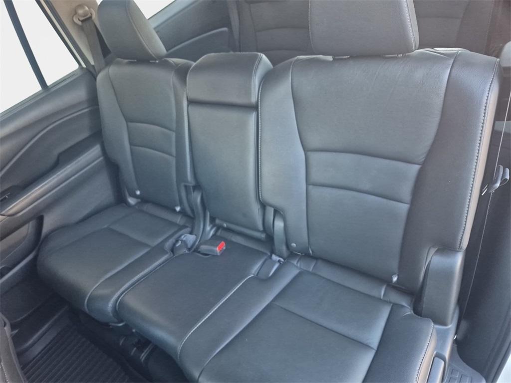 used 2021 Honda Pilot car, priced at $28,261