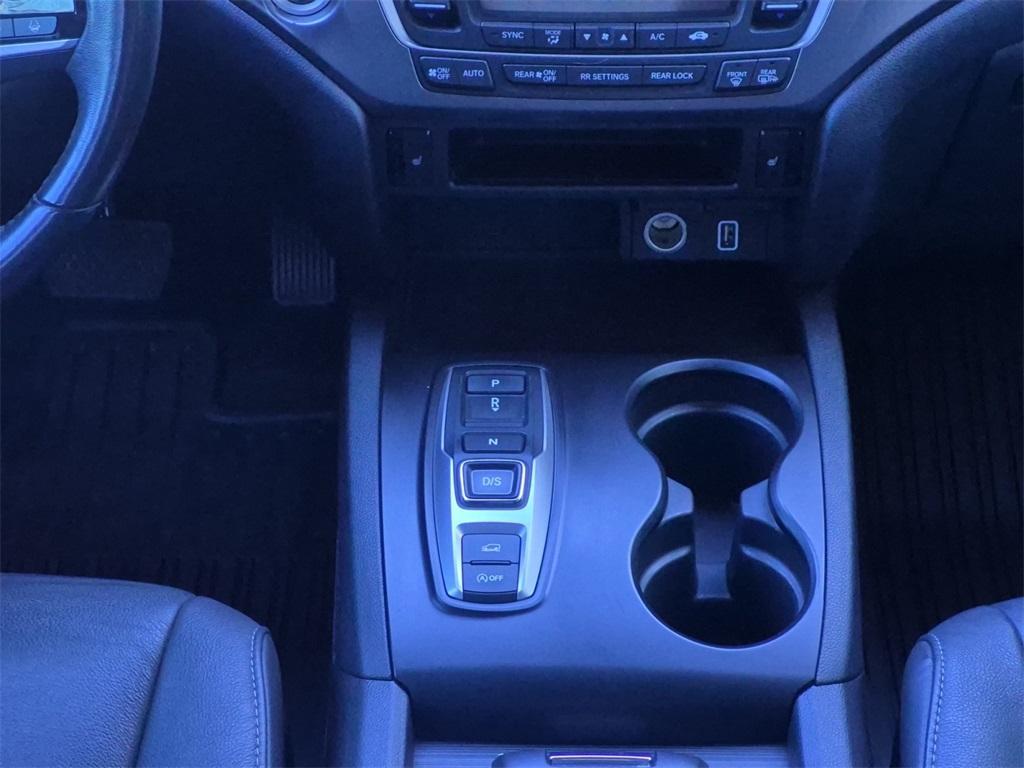 used 2021 Honda Pilot car, priced at $28,261