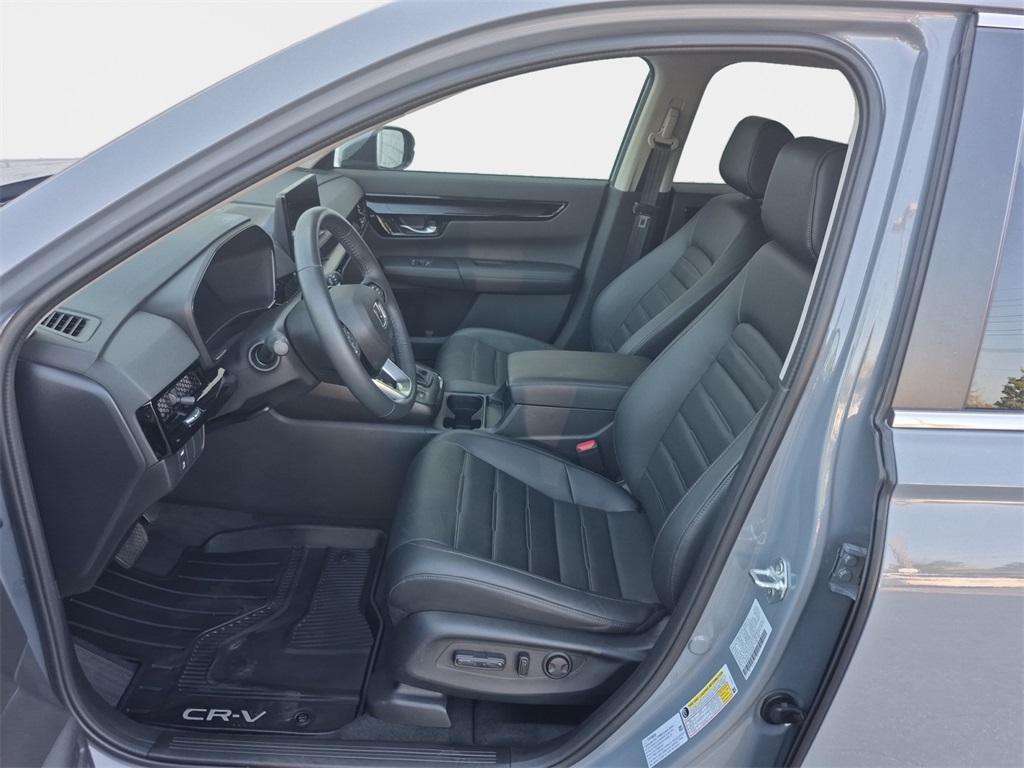 used 2025 Honda CR-V car, priced at $35,482