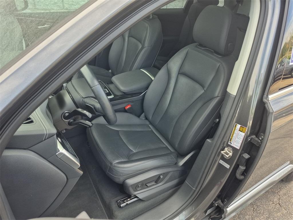 used 2024 Audi Q7 car, priced at $43,991