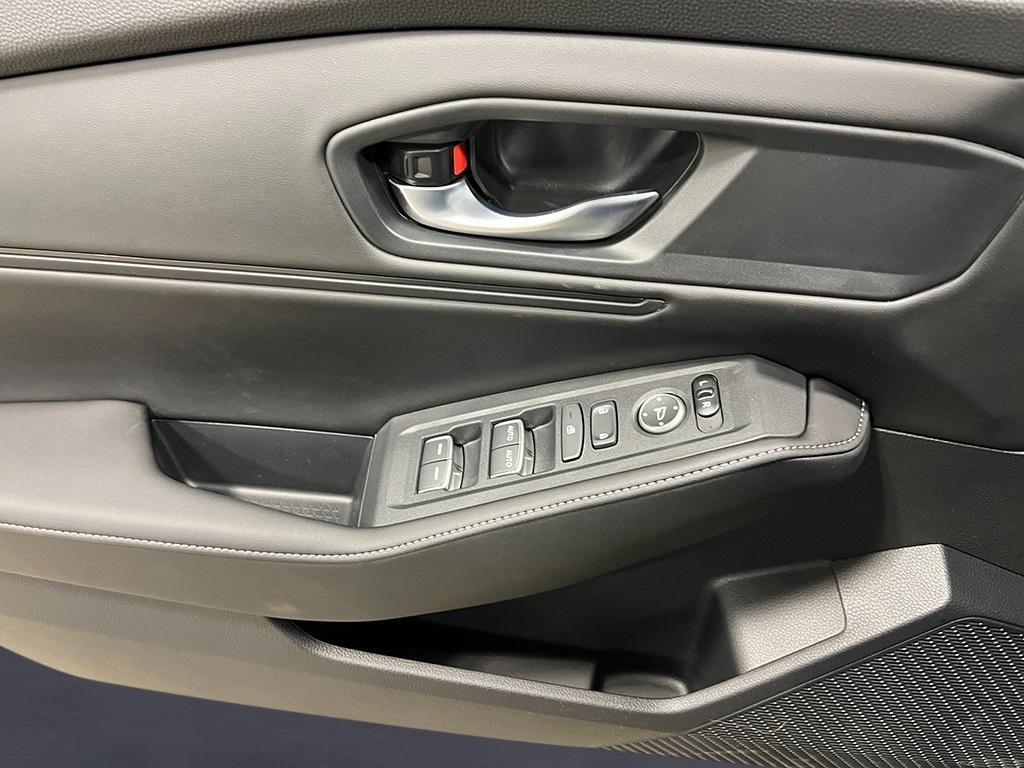 new 2025 Honda Accord Hybrid car, priced at $33,350