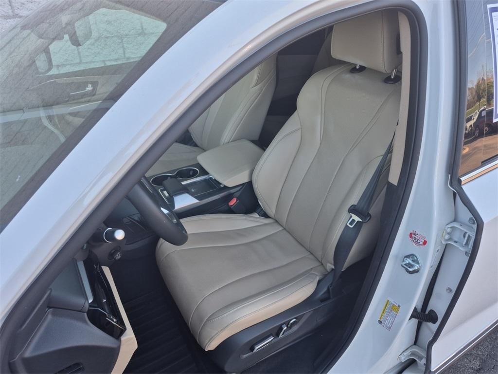 used 2024 Acura MDX car, priced at $45,891