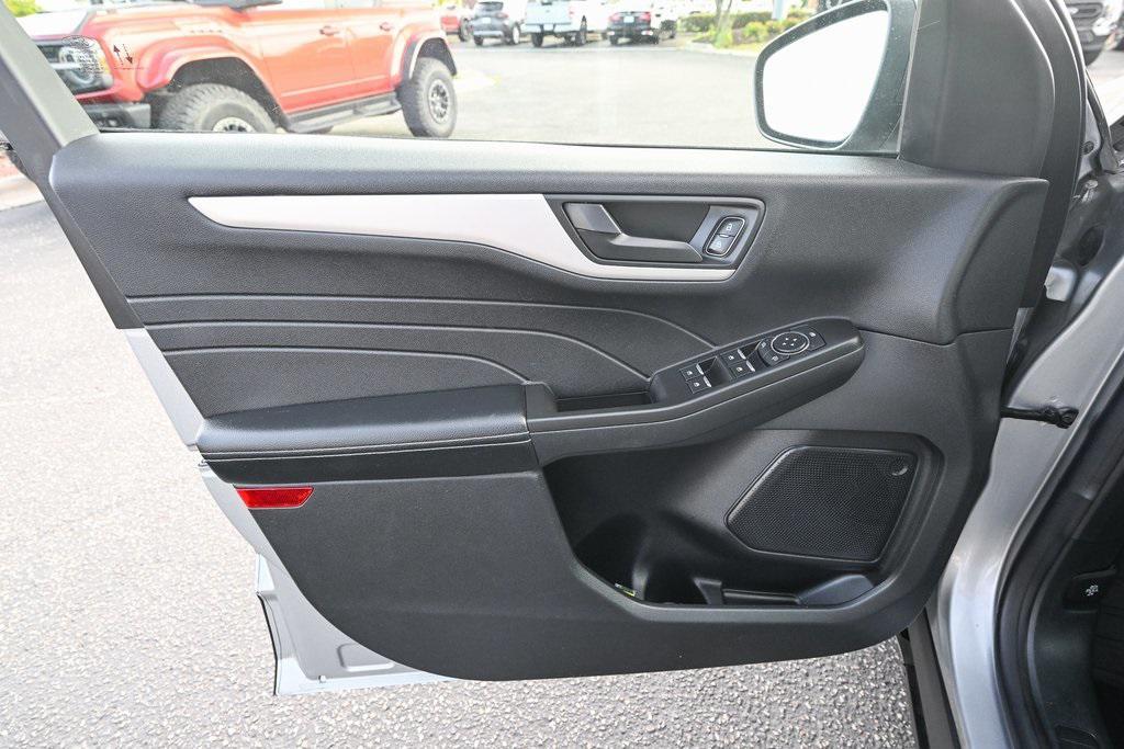 used 2022 Ford Escape car, priced at $22,771
