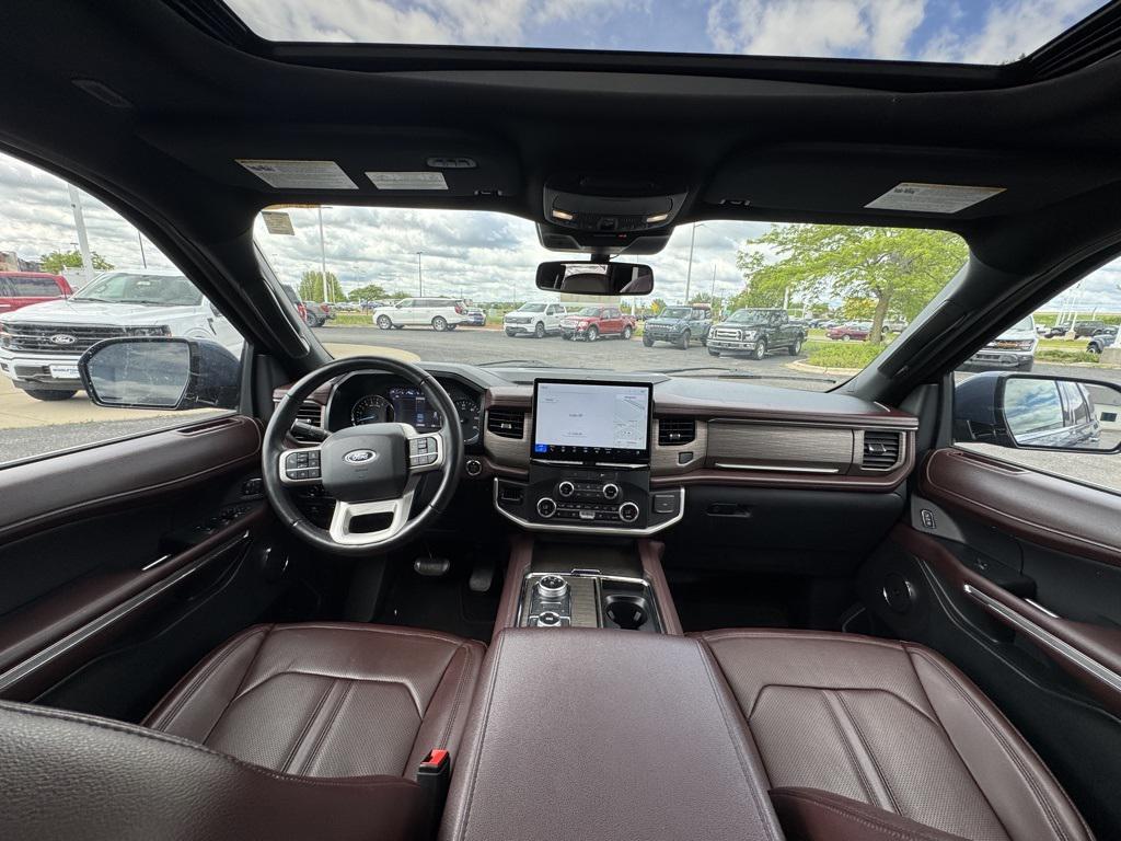 used 2023 Ford Expedition car, priced at $40,975