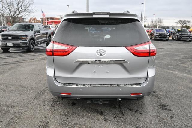 used 2018 Toyota Sienna car, priced at $33,881