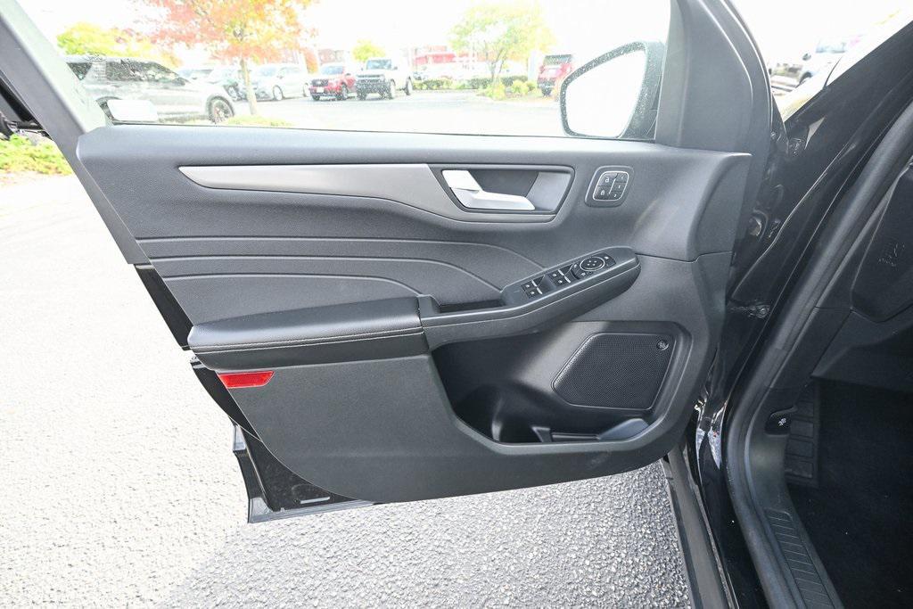 used 2023 Ford Escape car, priced at $24,981