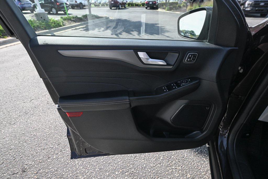 used 2023 Ford Escape car, priced at $24,981
