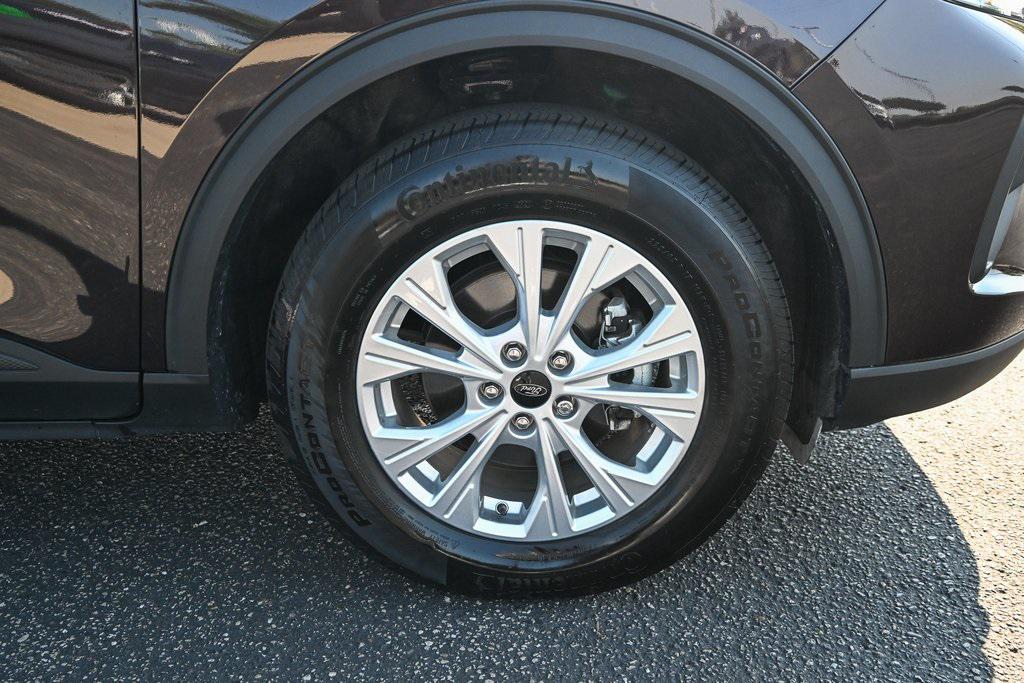used 2023 Ford Escape car, priced at $24,981