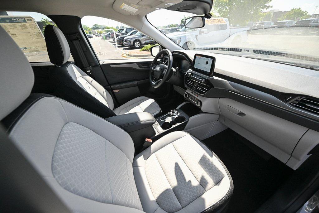 new 2025 Ford Escape car, priced at $28,398