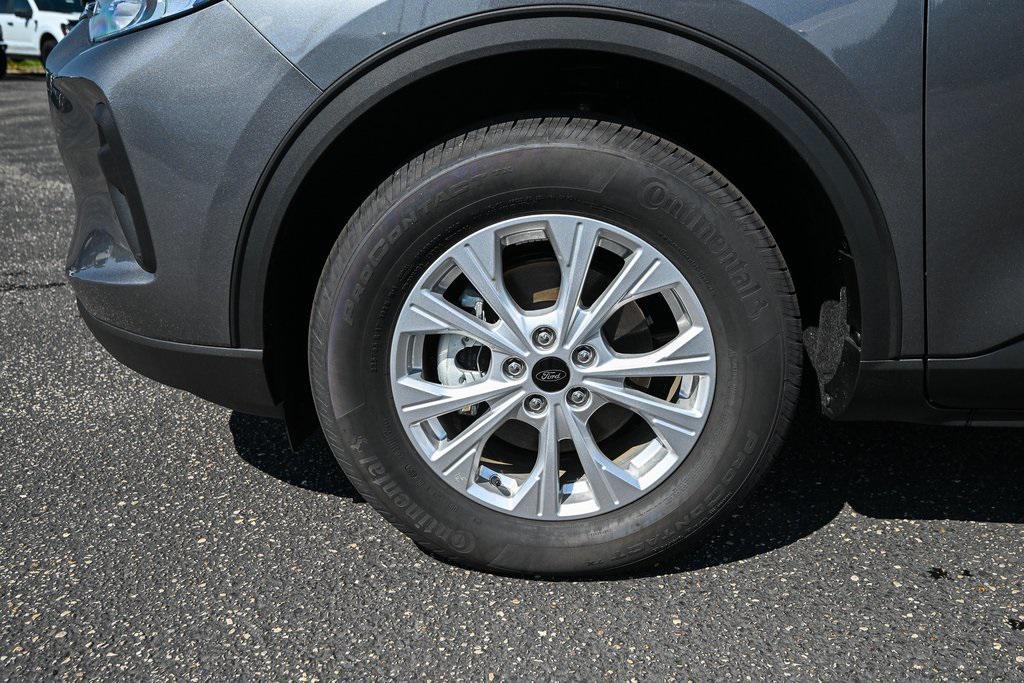 new 2025 Ford Escape car, priced at $28,398