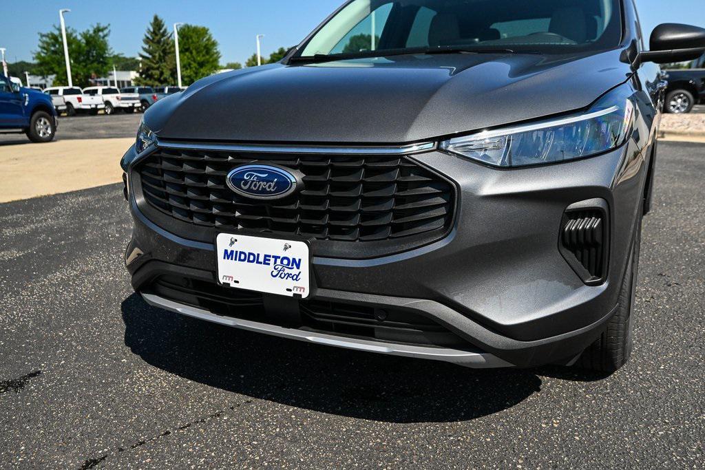 new 2025 Ford Escape car, priced at $28,398
